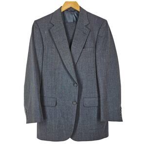 BURBERRY'S BARNEY'S NY MEN'S GRAY WOOL 2-PC SUIT – COAT SIZE 40, PANT 32W x 26L